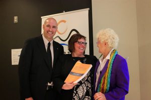 Belle+échange+de+regards+entre+Mme+Ministre+Charlebois+et+MHGerger